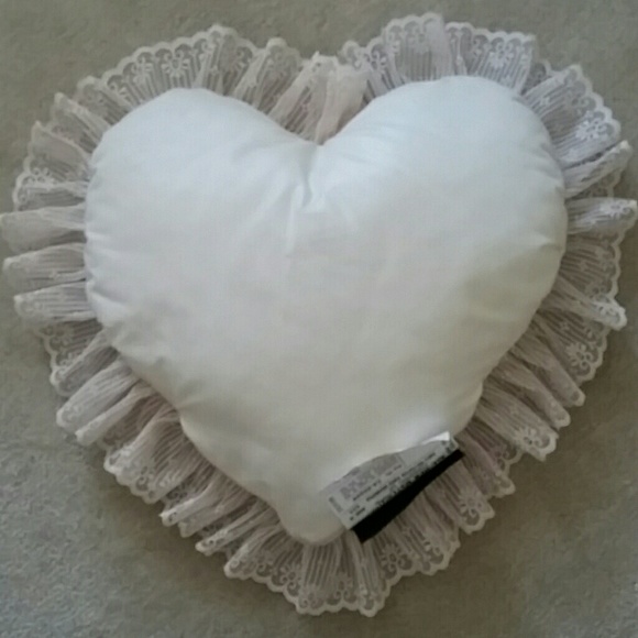 Pillow - Picture 2 of 3